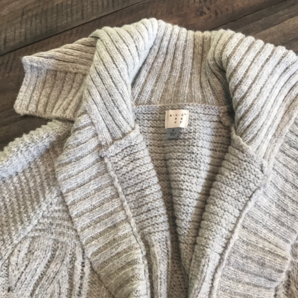 Sweater - Picture 2 of 5